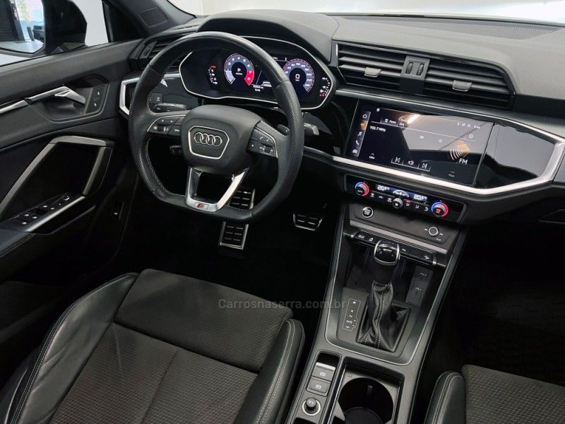 AUDI Q3 2.0 TFSI PERFORMANCE SPORTBACK TURBO 2022/2023 ÓTIMA CAR FLORES DA CUNHA / Carros no Vale