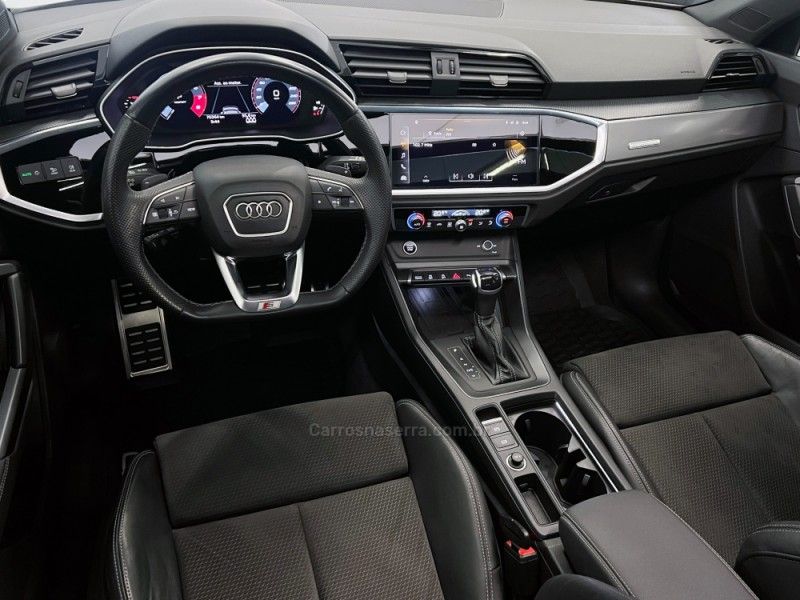 AUDI Q3 2.0 TFSI PERFORMANCE SPORTBACK TURBO 2022/2023 ÓTIMA CAR FLORES DA CUNHA / Carros no Vale