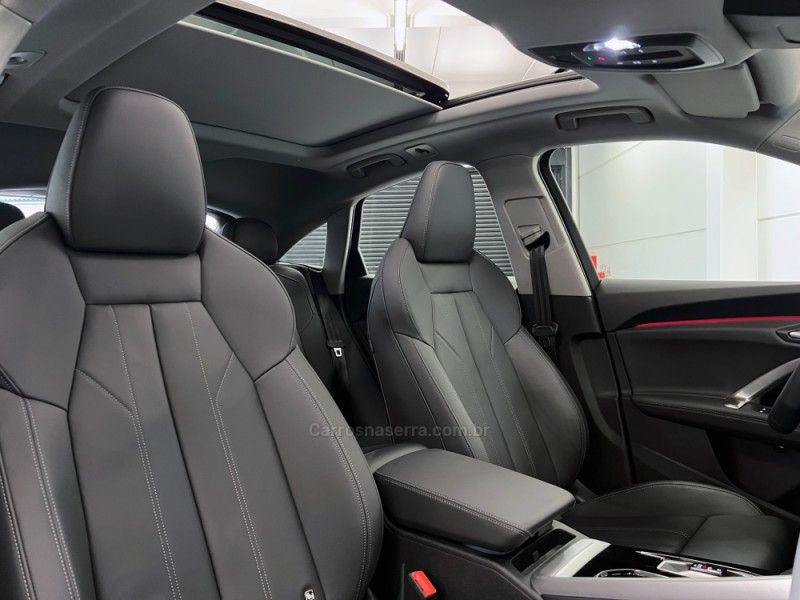 AUDI Q5 2.0 SPORTBACK S-LINE BLACK QUATTRO 2026/2026 ÓTIMA CAR FLORES DA CUNHA / Carros no Vale