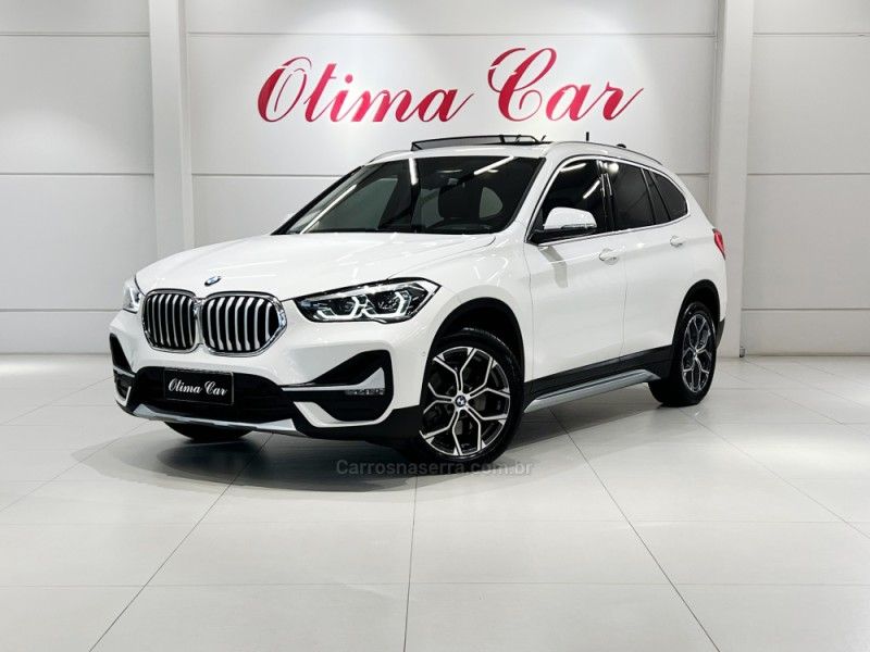 BMW X1 2.0 16V TURBO ACTIVEFLEX SDRIVE20I X-LINE 2021/2021 ÓTIMA CAR FLORES DA CUNHA / Carros no Vale