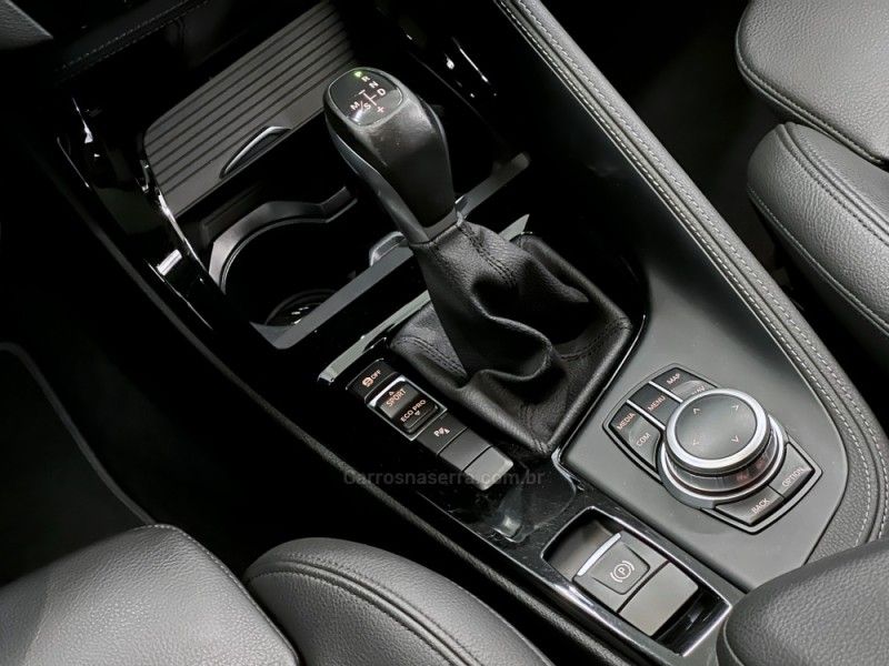 BMW X1 2.0 16V TURBO ACTIVEFLEX SDRIVE20I X-LINE 2021/2021 ÓTIMA CAR FLORES DA CUNHA / Carros no Vale
