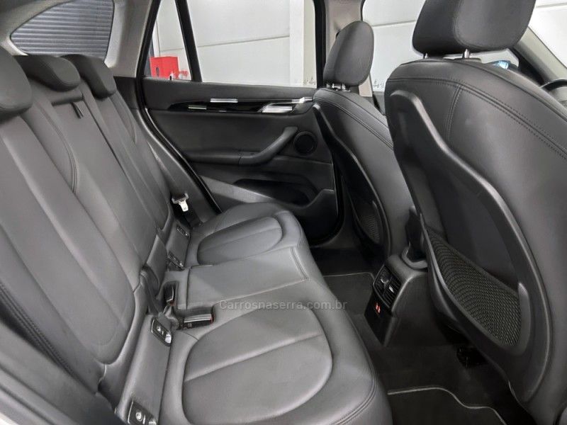 BMW X1 2.0 16V TURBO ACTIVEFLEX SDRIVE20I X-LINE 2021/2021 ÓTIMA CAR FLORES DA CUNHA / Carros no Vale BMW X1 2.0 16V TURBO ACTIVEFLEX SDRIVE20I X-LINE 2021/2021 ÓTIMA CAR FLORES DA CUNHA / Carros no Vale