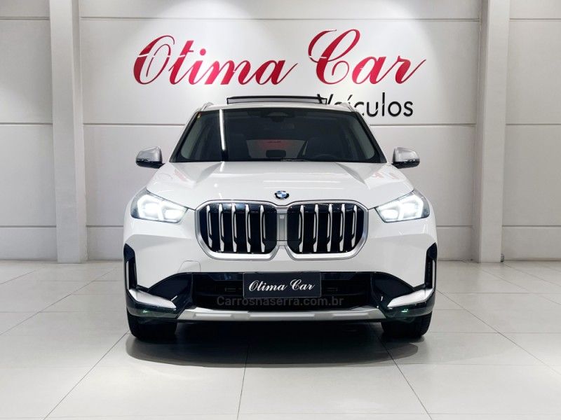 BMW X1 2.0 16V TURBO SDRIVE20I X-LINE 2023/2023 ÓTIMA CAR FLORES DA CUNHA / Carros no Vale BMW X1 2.0 16V TURBO SDRIVE20I X-LINE 2023/2023 ÓTIMA CAR FLORES DA CUNHA / Carros no Vale