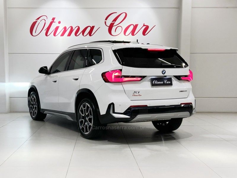 BMW X1 2.0 16V TURBO SDRIVE20I X-LINE 2023/2023 ÓTIMA CAR FLORES DA CUNHA / Carros no Vale BMW X1 2.0 16V TURBO SDRIVE20I X-LINE 2023/2023 ÓTIMA CAR FLORES DA CUNHA / Carros no Vale