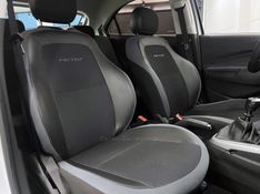 CHEVROLET ONIX 1.4 MPFI ACTIV 8V 2018/2019 ÓTIMA CAR FLORES DA CUNHA / Carros no Vale