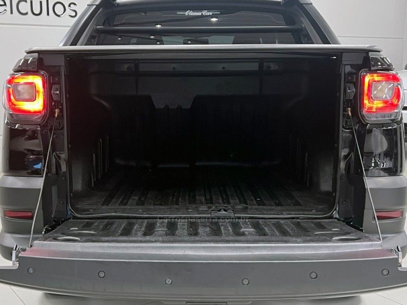 FIAT STRADA 1.3 VOLCANO CD 8V 2023/2024 ÓTIMA CAR FLORES DA CUNHA / Carros no Vale