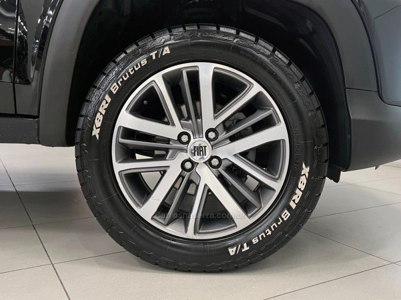 FIAT STRADA 1.3 VOLCANO CD 8V 2023/2024 ÓTIMA CAR FLORES DA CUNHA / Carros no Vale