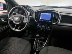 FIAT STRADA 1.3 VOLCANO CD 8V 2023/2024 ÓTIMA CAR FLORES DA CUNHA / Carros no Vale