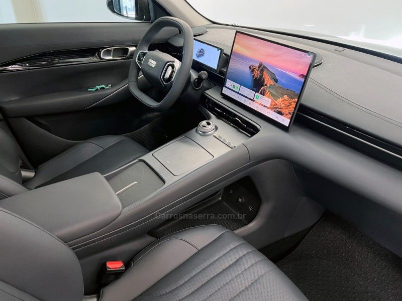 GEELY EX5 PRO 60,22 KW ELÉTRICO 2026/2026 ÓTIMA CAR FLORES DA CUNHA / Carros no Vale