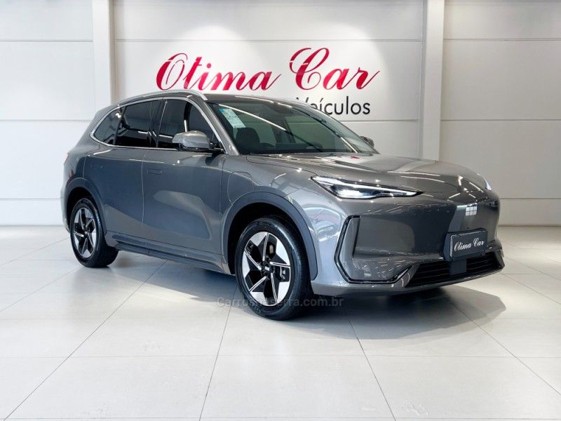 GEELY EX5 PRO 60,22 KW ELÉTRICO 2026/2026 ÓTIMA CAR FLORES DA CUNHA / Carros no Vale