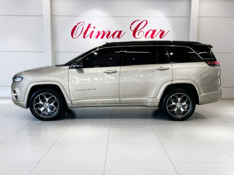JEEP COMMANDER 2.0 OVERLAND T380 16V 4X4 TURBO 2022/2023 ÓTIMA CAR FLORES DA CUNHA / Carros no Vale JEEP COMMANDER 2.0 OVERLAND T380 16V 4X4 TURBO 2022/2023 ÓTIMA CAR FLORES DA CUNHA / Carros no Vale