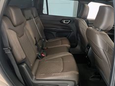 JEEP COMMANDER 2.0 OVERLAND T380 16V 4X4 TURBO 2022/2023 ÓTIMA CAR FLORES DA CUNHA / Carros no Vale