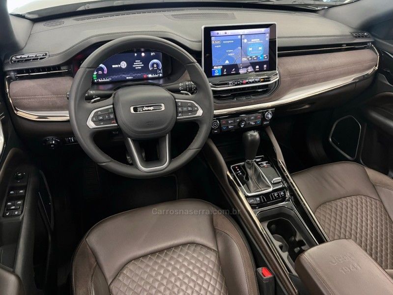 JEEP COMMANDER 2.0 OVERLAND T380 16V 4X4 TURBO 2022/2023 ÓTIMA CAR FLORES DA CUNHA / Carros no Vale JEEP COMMANDER 2.0 OVERLAND T380 16V 4X4 TURBO 2022/2023 ÓTIMA CAR FLORES DA CUNHA / Carros no Vale