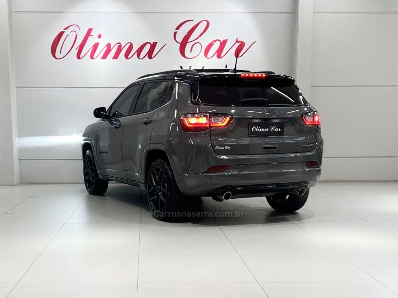 JEEP COMPASS 2.0 HURRICANE BLACKHAWK 4X4 TURBO 2024/2025 ÓTIMA CAR FLORES DA CUNHA / Carros no Vale