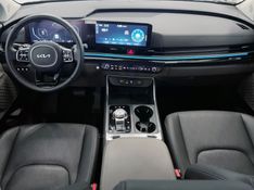 KIA CARNIVAL 3.5 EX V6 24V 2024/2025 ÓTIMA CAR FLORES DA CUNHA / Carros no Vale