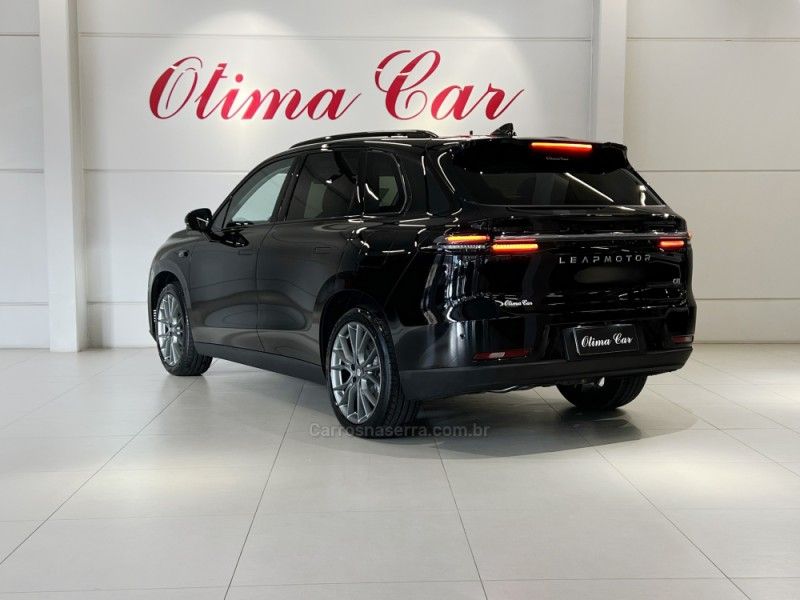 LEAPMOTOR C10 1.5 REEV 16V HÍBRIDO 28,4KW 2026/2027 ÓTIMA CAR FLORES DA CUNHA / Carros no Vale