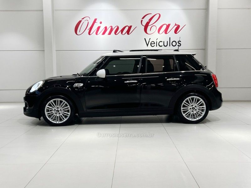 MINI COOPER 2.0 S TOP 16V TURBO 2015/2016 ÓTIMA CAR FLORES DA CUNHA / Carros no Vale