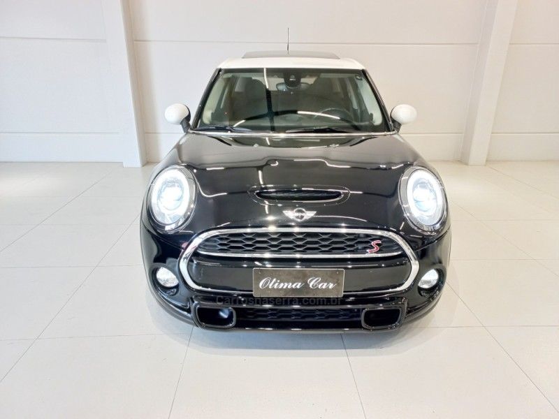 MINI COOPER 2.0 S TOP 16V TURBO 2015/2016 ÓTIMA CAR FLORES DA CUNHA / Carros no Vale MINI COOPER 2.0 S TOP 16V TURBO 2015/2016 ÓTIMA CAR FLORES DA CUNHA / Carros no Vale