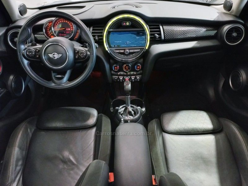 MINI COOPER 2.0 S TOP 16V TURBO 2015/2016 ÓTIMA CAR FLORES DA CUNHA / Carros no Vale MINI COOPER 2.0 S TOP 16V TURBO 2015/2016 ÓTIMA CAR FLORES DA CUNHA / Carros no Vale