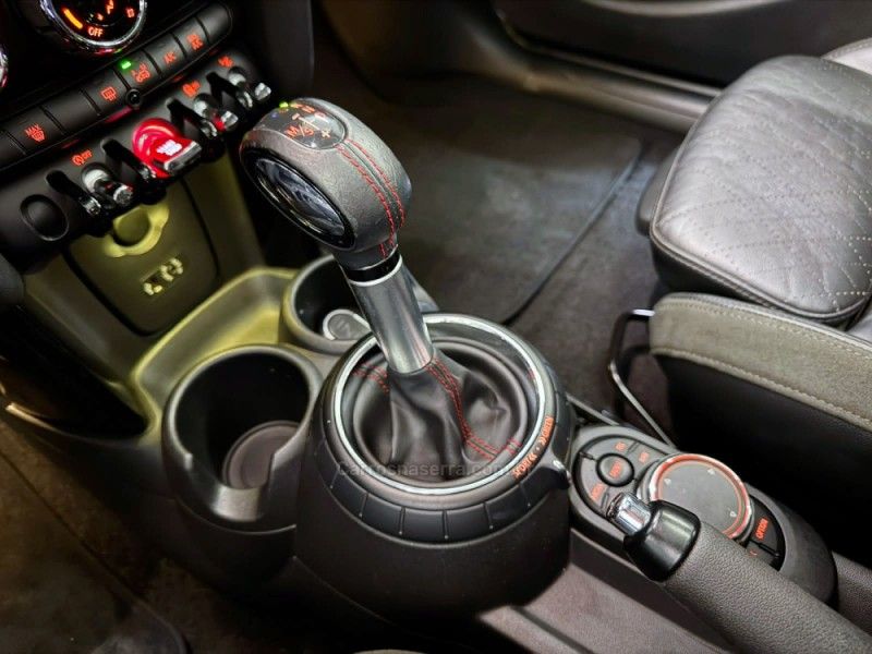 MINI COOPER 2.0 S TOP 16V TURBO 2015/2016 ÓTIMA CAR FLORES DA CUNHA / Carros no Vale MINI COOPER 2.0 S TOP 16V TURBO 2015/2016 ÓTIMA CAR FLORES DA CUNHA / Carros no Vale