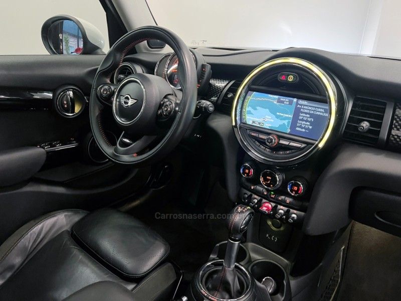 MINI COOPER 2.0 S TOP 16V TURBO 2015/2016 ÓTIMA CAR FLORES DA CUNHA / Carros no Vale