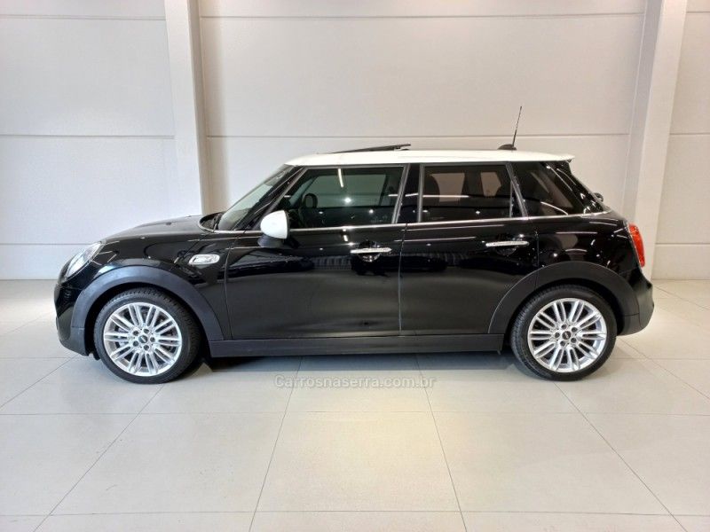 MINI COOPER 2.0 S TOP 16V TURBO 2015/2016 ÓTIMA CAR FLORES DA CUNHA / Carros no Vale MINI COOPER 2.0 S TOP 16V TURBO 2015/2016 ÓTIMA CAR FLORES DA CUNHA / Carros no Vale