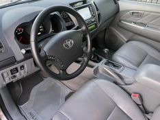 TOYOTA HILUX 3.0 SRV 4X4 CD 16V TURBO INTERCOOLER 2010/2010 ÓTIMA CAR FLORES DA CUNHA / Carros no Vale