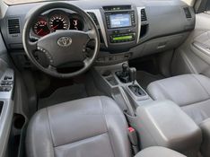 TOYOTA HILUX 3.0 SRV 4X4 CD 16V TURBO INTERCOOLER 2010/2010 ÓTIMA CAR FLORES DA CUNHA / Carros no Vale