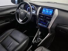 TOYOTA YARIS 1.5 XS SEDAN 16V 2018/2019 ÓTIMA CAR FLORES DA CUNHA / Carros no Vale
