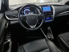 TOYOTA YARIS 1.5 XS SEDAN 16V 2018/2019 ÓTIMA CAR FLORES DA CUNHA / Carros no Vale