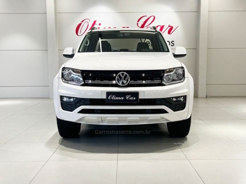 VOLKSWAGEN AMAROK 2.0 4X4 TDI COMFORTILINE CD 2019/2020 ÓTIMA CAR FLORES DA CUNHA / Carros no Vale