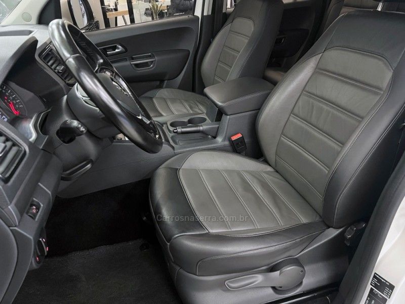 VOLKSWAGEN AMAROK 2.0 4X4 TDI COMFORTILINE CD 2019/2020 ÓTIMA CAR FLORES DA CUNHA / Carros no Vale