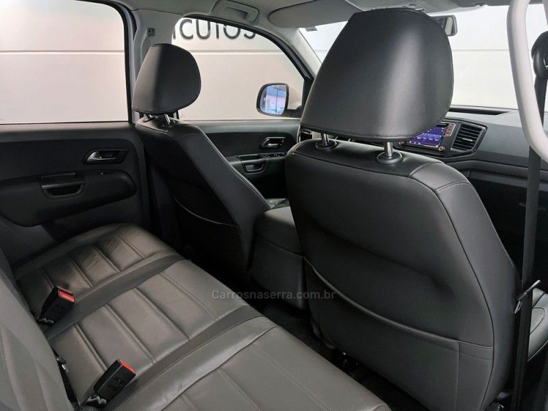 VOLKSWAGEN AMAROK 2.0 4X4 TDI COMFORTILINE CD 2019/2020 ÓTIMA CAR FLORES DA CUNHA / Carros no Vale