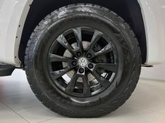 VOLKSWAGEN AMAROK 2.0 4X4 TDI COMFORTILINE CD 2019/2020 ÓTIMA CAR FLORES DA CUNHA / Carros no Vale