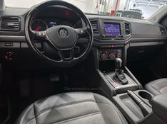 VOLKSWAGEN AMAROK 2.0 4X4 TDI COMFORTILINE CD 2019/2020 ÓTIMA CAR FLORES DA CUNHA / Carros no Vale