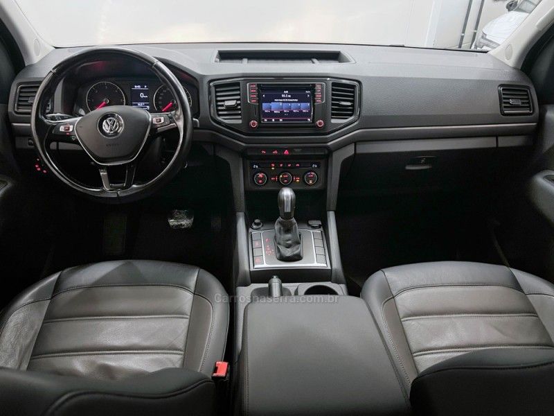 VOLKSWAGEN AMAROK 2.0 4X4 TDI COMFORTILINE CD 2019/2020 ÓTIMA CAR FLORES DA CUNHA / Carros no Vale
