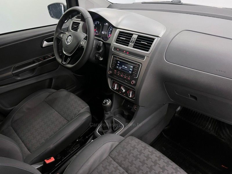 VOLKSWAGEN FOX 1.6 COMFORTLINE 8V 2015/2016 ÓTIMA CAR FLORES DA CUNHA / Carros no Vale VOLKSWAGEN FOX 1.6 COMFORTLINE 8V 2015/2016 ÓTIMA CAR FLORES DA CUNHA / Carros no Vale