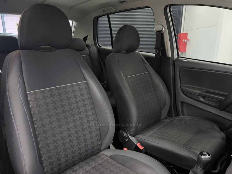 VOLKSWAGEN FOX 1.6 COMFORTLINE 8V 2015/2016 ÓTIMA CAR FLORES DA CUNHA / Carros no Vale VOLKSWAGEN FOX 1.6 COMFORTLINE 8V 2015/2016 ÓTIMA CAR FLORES DA CUNHA / Carros no Vale