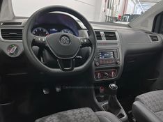 VOLKSWAGEN FOX 1.6 COMFORTLINE 8V 2015/2016 ÓTIMA CAR FLORES DA CUNHA / Carros no Vale