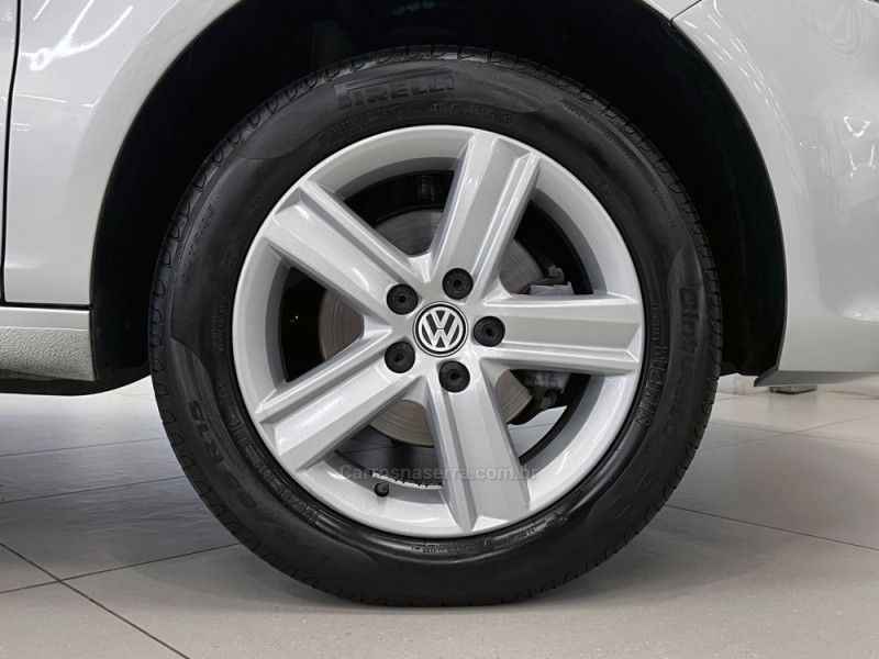 VOLKSWAGEN FOX 1.6 COMFORTLINE 8V 2015/2016 ÓTIMA CAR FLORES DA CUNHA / Carros no Vale VOLKSWAGEN FOX 1.6 COMFORTLINE 8V 2015/2016 ÓTIMA CAR FLORES DA CUNHA / Carros no Vale