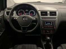 VOLKSWAGEN FOX 1.6 COMFORTLINE 8V 2015/2016 ÓTIMA CAR FLORES DA CUNHA / Carros no Vale