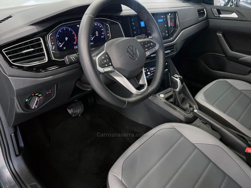 VOLKSWAGEN NIVUS 1.0 TSI HIGHLINE 2023/2024 ÓTIMA CAR FLORES DA CUNHA / Carros no Vale