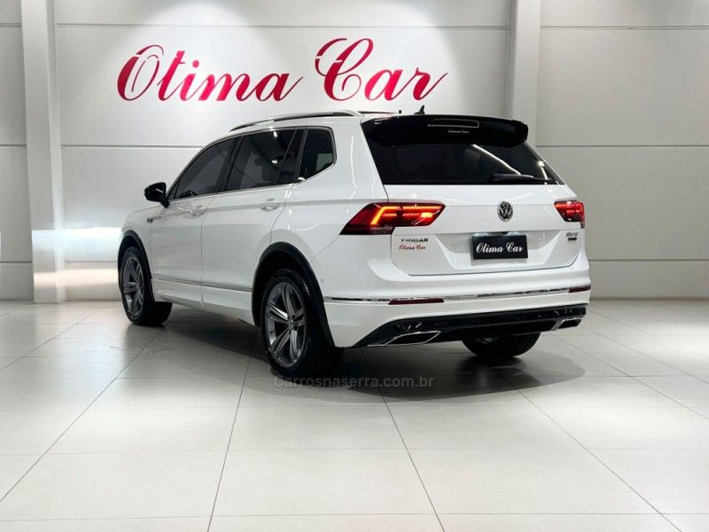VOLKSWAGEN TIGUAN 2.0 ALLSPACE R-LINE 350 TSI 4X4 2020/2020 ÓTIMA CAR FLORES DA CUNHA / Carros no Vale