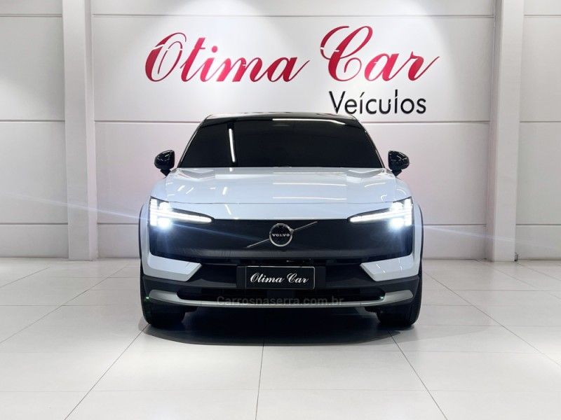 VOLVO EX30 E60 CROSS COUNTRY 69 KW ELÉTRICO 2025/2026 ÓTIMA CAR FLORES DA CUNHA / Carros no Vale VOLVO EX30 E60 CROSS COUNTRY 69 KW ELÉTRICO 2025/2026 ÓTIMA CAR FLORES DA CUNHA / Carros no Vale