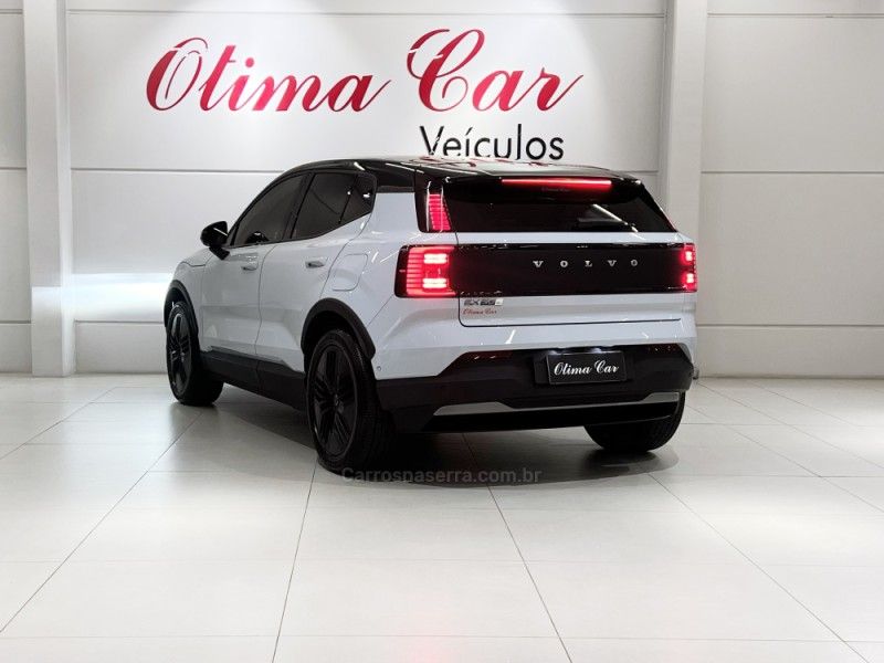 VOLVO EX30 E60 CROSS COUNTRY 69 KW ELÉTRICO 2025/2026 ÓTIMA CAR FLORES DA CUNHA / Carros no Vale VOLVO EX30 E60 CROSS COUNTRY 69 KW ELÉTRICO 2025/2026 ÓTIMA CAR FLORES DA CUNHA / Carros no Vale