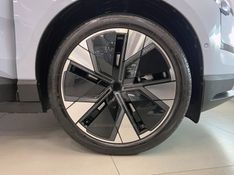 VOLVO EX30 ULTRA EXTENDED RANGE 2024/2024 ÓTIMA CAR FLORES DA CUNHA / Carros no Vale