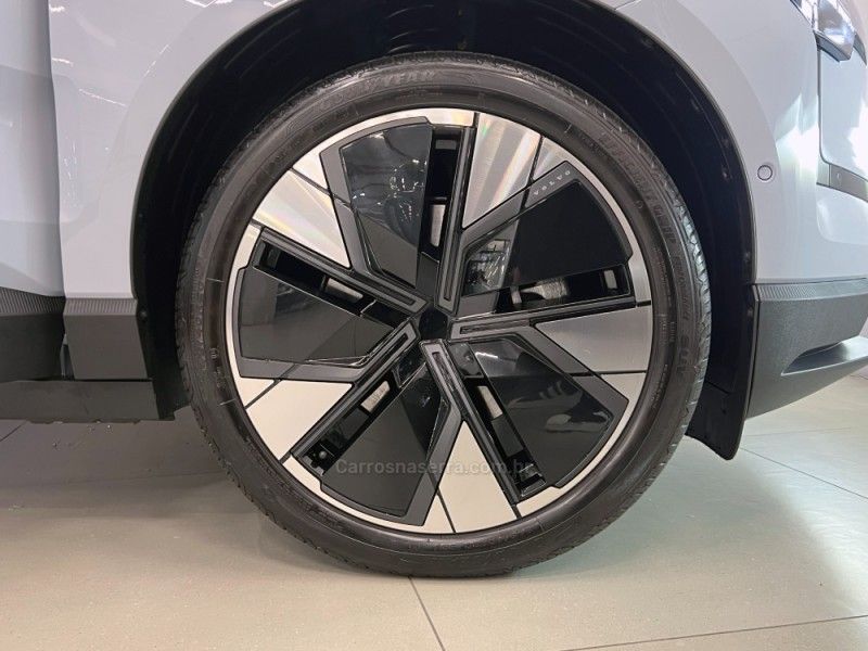 VOLVO EX30 ULTRA EXTENDED RANGE 2024/2024 ÓTIMA CAR FLORES DA CUNHA / Carros no Vale VOLVO EX30 ULTRA EXTENDED RANGE 2024/2024 ÓTIMA CAR FLORES DA CUNHA / Carros no Vale