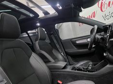 VOLVO XC 40 2.0 T5 R-DESIGN AWD GEARTRONIC 2019/2020 ÓTIMA CAR FLORES DA CUNHA / Carros no Vale