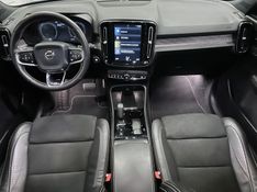 VOLVO XC 40 2.0 T5 R-DESIGN AWD GEARTRONIC 2019/2020 ÓTIMA CAR FLORES DA CUNHA / Carros no Vale