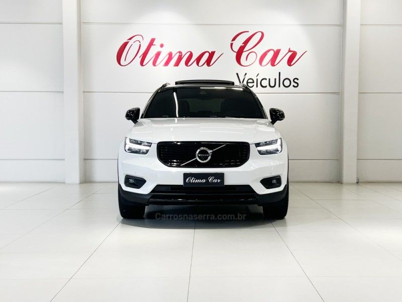 VOLVO XC 40 2.0 T5 R-DESIGN SPE AWD GEARTRONIC 2019/2020 ÓTIMA CAR FLORES DA CUNHA / Carros no Vale VOLVO XC 40 2.0 T5 R-DESIGN SPE AWD GEARTRONIC 2019/2020 ÓTIMA CAR FLORES DA CUNHA / Carros no Vale